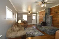 Spacious Mountain Retreat in Silverton – Perfect for Groups & Families Hotels in Silverton