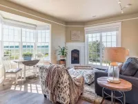 “Inn on the Harbor” Stunning sunsets, centrally located, cozy getaway! ブレインのホテル