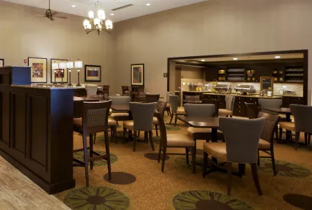 Homewood Suites by Hilton Coralville - Iowa River Landing