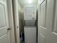 Glenmeadow Retreat 2BR Sleeps 6!