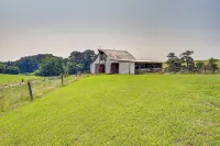 Dobson Farmhouse w/ Scenic Porch - Near Vineyards! - Homestays
