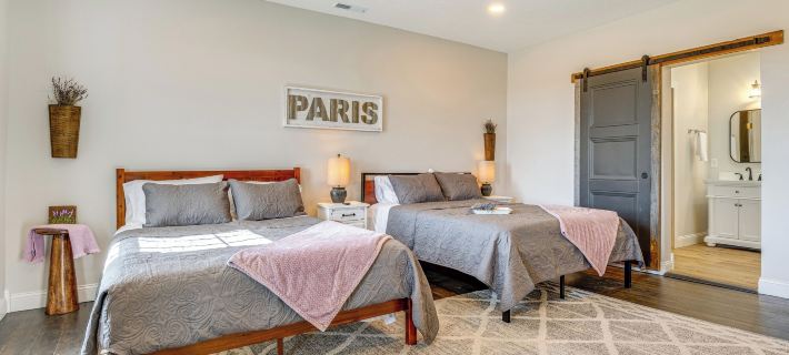 Hope Retreat w/ Furnished Deck Near Parks! Ξενοδοχεία στην πόλη Bartholomew County