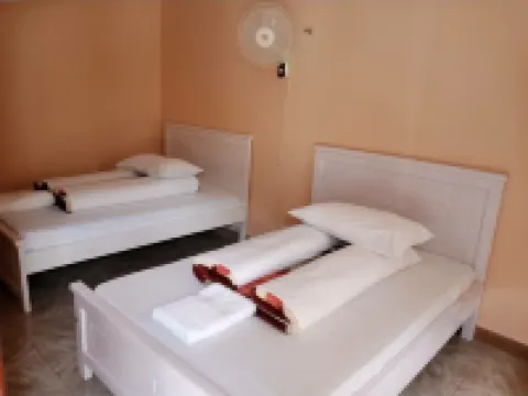 Migingo Suites Entebbe Airport & Lake view Gem