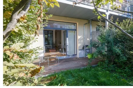 2 room loft apartment with garden and parking space Отели в г. Фюрт