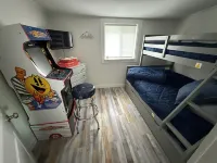 Wonderful cabin with AC in charming Harrison, MI