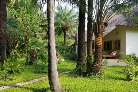 Villa for 14 people - Swimming pool and beach. Отели в г. Кап Скиррен