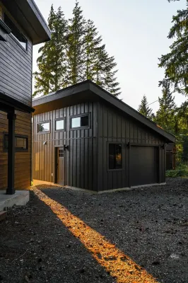 Modern Mountain Mini House- studio house w/ sleeping loft Packwood with WIFI, AC