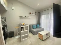 Cosy studio just a stone's throw from metro station D Hotels in Venissieux