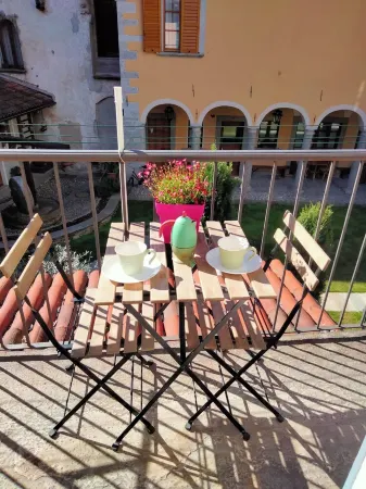 BLUE apartment in historic center with balcony to relax in Отели рядом с достопримечательностью «Ronco»