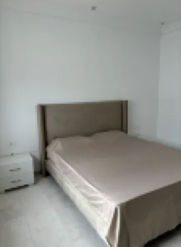 Apparemment Haut Standing 170m