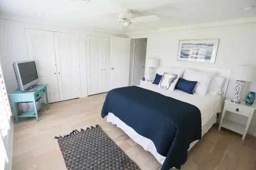 Charming 3-bedroom house in Port O'Connor w. view, 1 min to beach, pet friendly