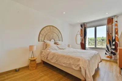 Gite Petit Talma, Indoor swimming pool in the heart of nature Hotel a 