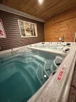 4-bedroom house in enchanting Devils Tower with Hottub and Swim Spa