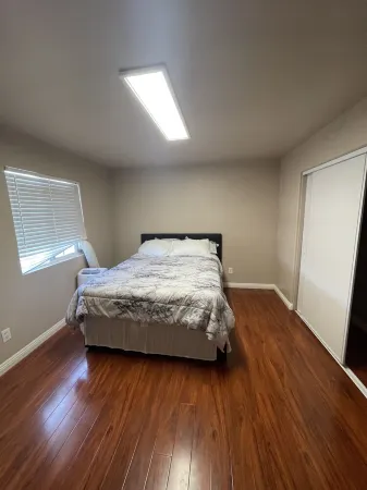 Gorgeous 6bed 4 bath Comfy Home