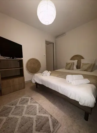 Au 6ème Ciel Отели рядом с достопримечательностью «Ашан»