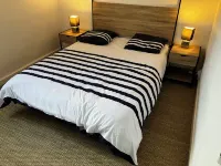 50 metres from the casino beach townhouse sleeps 8 Hoteles en Saint-Quay-Portrieux