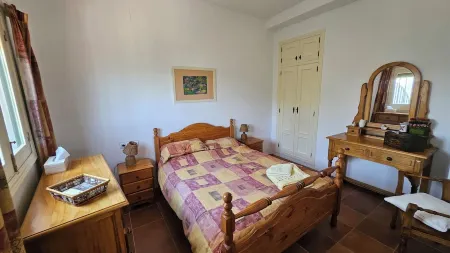 Charming with lake view Отели рядом с достопримечательностью «Angel Cave»