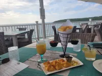 Aqua Vista 2 Bedroom Home - parking