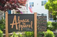 Alpaca Grand Vacation Rental