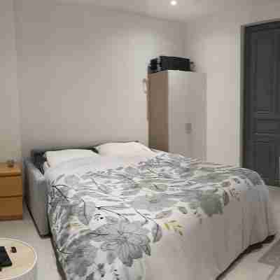 Le Cocon-Studio (20m2)-RDC-plain pied-Garage optionnel-Meublé tourisme (furnished holiday home) Rooms