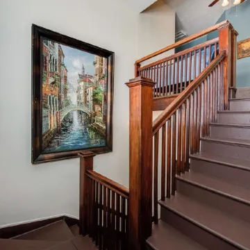 Massive 6 Bedroom Downtown Home