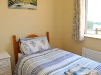 クラッシュ - ブラック アードモア・オープン・ファーム・アンド・ミニ動物園周辺のホテル