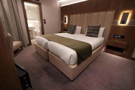 Merit Kensington Hotel