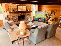 >>The Daydream Lodge<<@Racers Ridge Hotels in Rhine