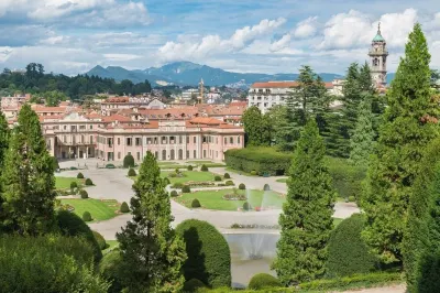 LA TERRAZZA - Very Quiet - Free park - 3 min Varese center and lake - AIR Cond. Hotels in Casbeno