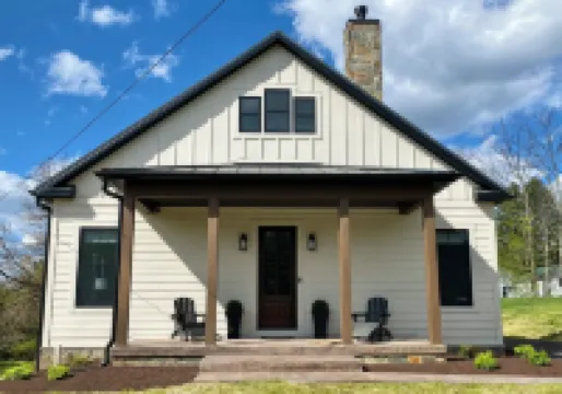 Brand new home in Historic Harpers Ferry - Barrel Sauna - Fire Pit - Luxury!