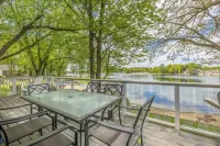 Canadian Lakes, MI - Spacious Private Lake and Beach