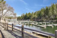 4000 sq ft Lakeside Escape Near Yosemite With Private Dock and Lake Access