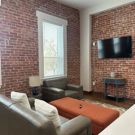 Suite 3 Beautiful 2-Bedroom Apartment in Aubrey with WiFi, AC