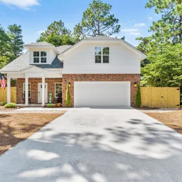 The 19th Hole - Poker Table - 2 Mins to Pinehurst