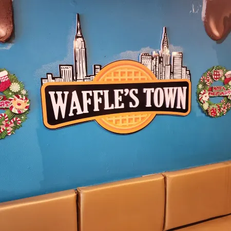 Island Oasis: Close to Vibrant Shops, Eateries & Beach Adventures Отели в г. Левитовн