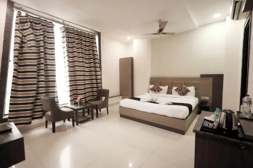Hotel Bhagyaraj Palace Keshavpuram - parking
