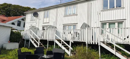 Nösundsgården Hotell & Vandrarhem Отели в г. Урустская коммуна