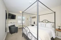 Nine Vines Hotel - Хоумстей