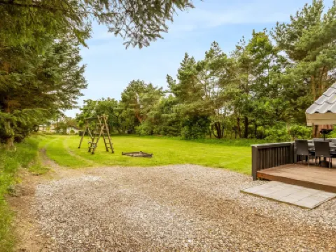 "Gerlinde" - 600m from the Sea Hotels near Family Farm Fun Park