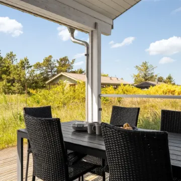 "Raakel" - 950m from the Sea