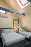 3 Bedroom 2 Bath Carriage House (Pet Friendly) - Kitchens