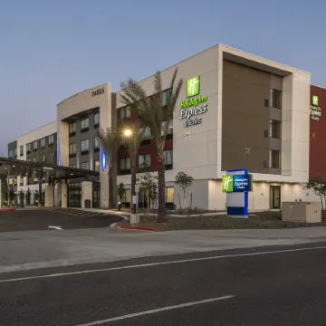 Holiday Inn Express & Suites PHOENIX NORTH - HAPPY VALLEY by IHG