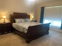 4 bedrooms 2 bathroom with 10  guests city center double kitchen