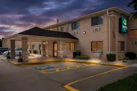 Quality Inn - Pool