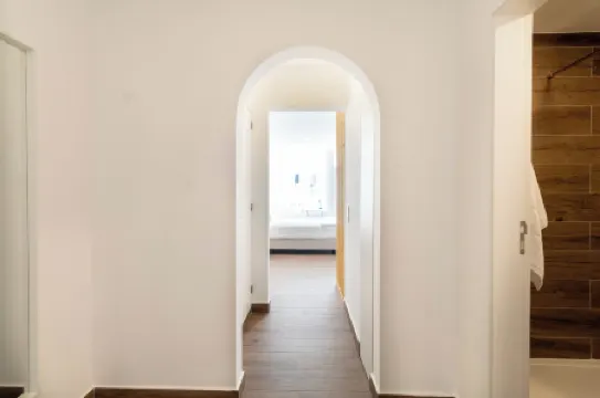 The Navigator - Ocean Heights