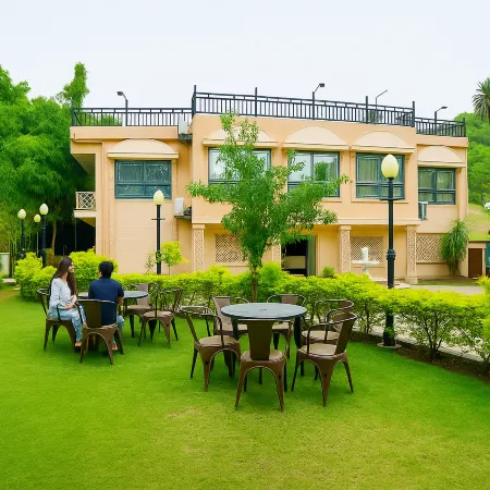 Hotel Shiv Villa by SAH