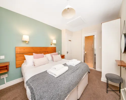 Cottage in Thirsk with Scenic Trails & Spa Hotels in Thirsk