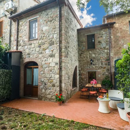 Holiday Home in Tuscany with Pool