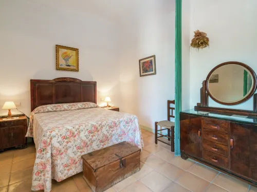 Cottage in Pacs near St. Marti Sarroca Castle