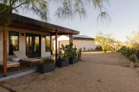 Calico Landing • Joshua Tree Oasis with Pool, Spa & Panoramic Desert Views Hotels near Yucca Valley Elementary School